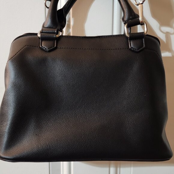 Steve Madden Madden NYC Black Hand Bag Crossbody - Picture 6 of 10